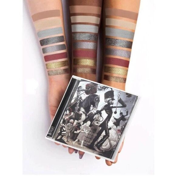 Hipdot x My Chemical Romance MCR The Black Parade Collector’s Box - Picture 4 of 7